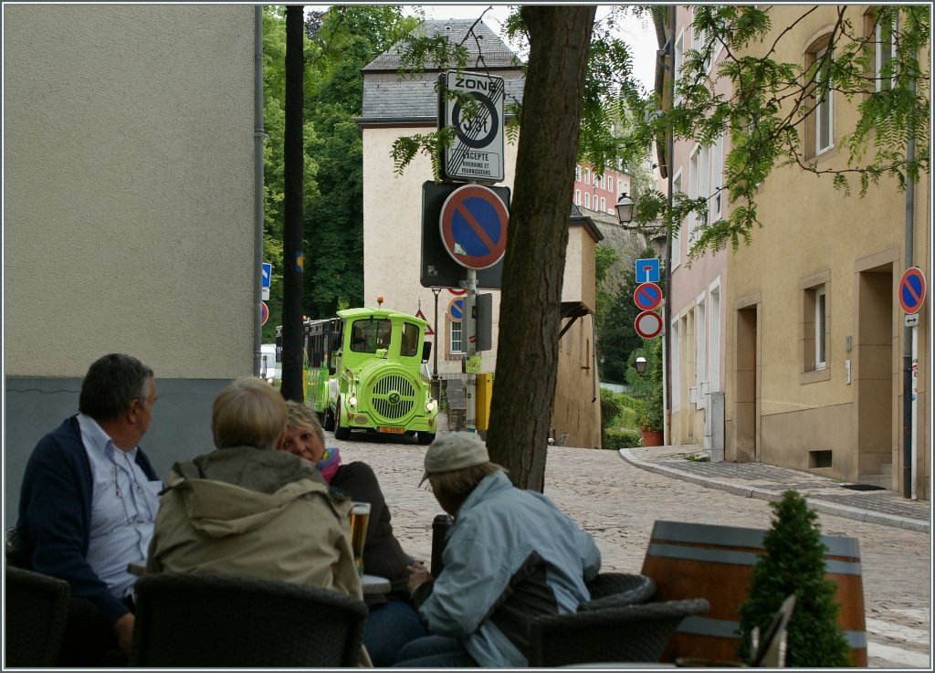 Auch in Luxembourg verkehrt f�r die Touristen (und Einheimischen) ein  Petit-Train .
14. Juni 2013