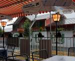 Ein Bild f�r Christine - war es so irgendwie gedacht? Brienz am 29.09.2012 es regnet aber wir drei (Christine, Stefan und ich) haben auf der Terrasse des Bistro-Restaurant Rothorn Unterschlupf